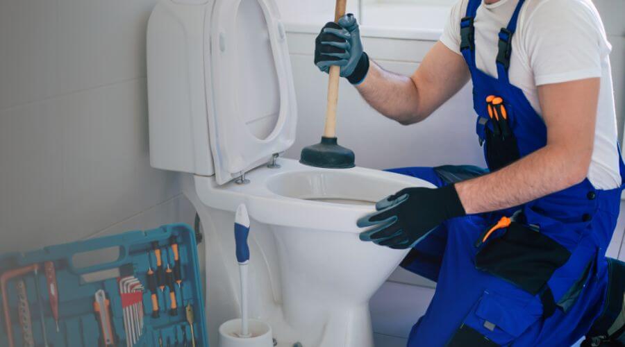 Expert burst pipe repair services in Mondovi, WI